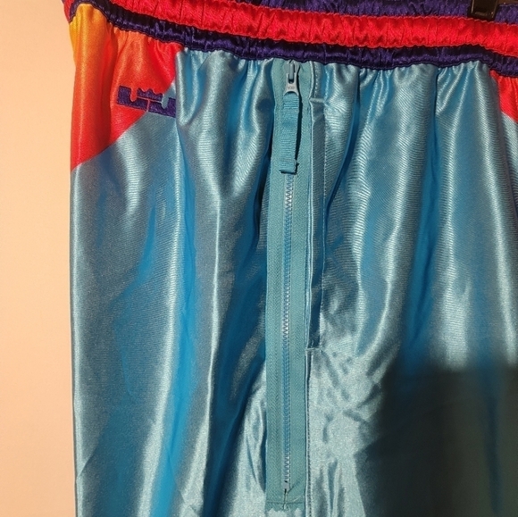 Nike Lebron James Space Jam New Legacy Tune Squad Shorts DJ3869-434 Size Small - Picture 10 of 10